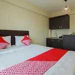 Oyo 2103 Lauv Room 2 Grand Centerpoint Tower B