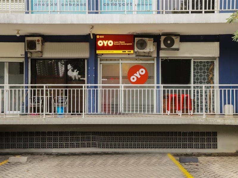 Hotel Oyo 2103 Lauv 2 Grand Centerpoint Tower B Bekasi
